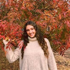 Meet your Posher, Julia